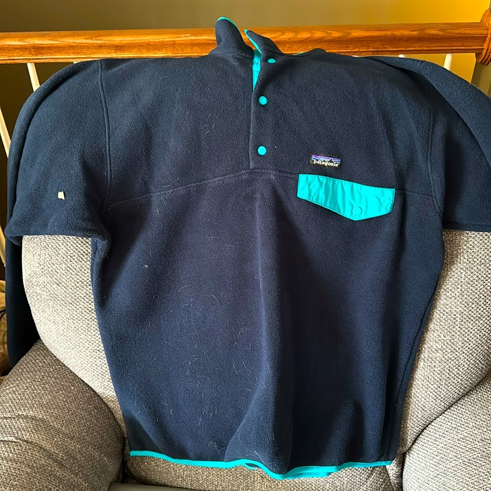 never worn patagonia sweater